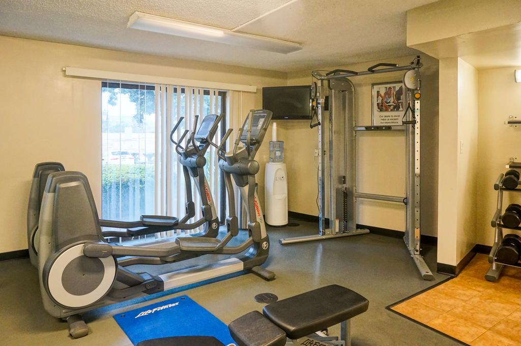 Vanllee Hotel Covina Eksteriør billede