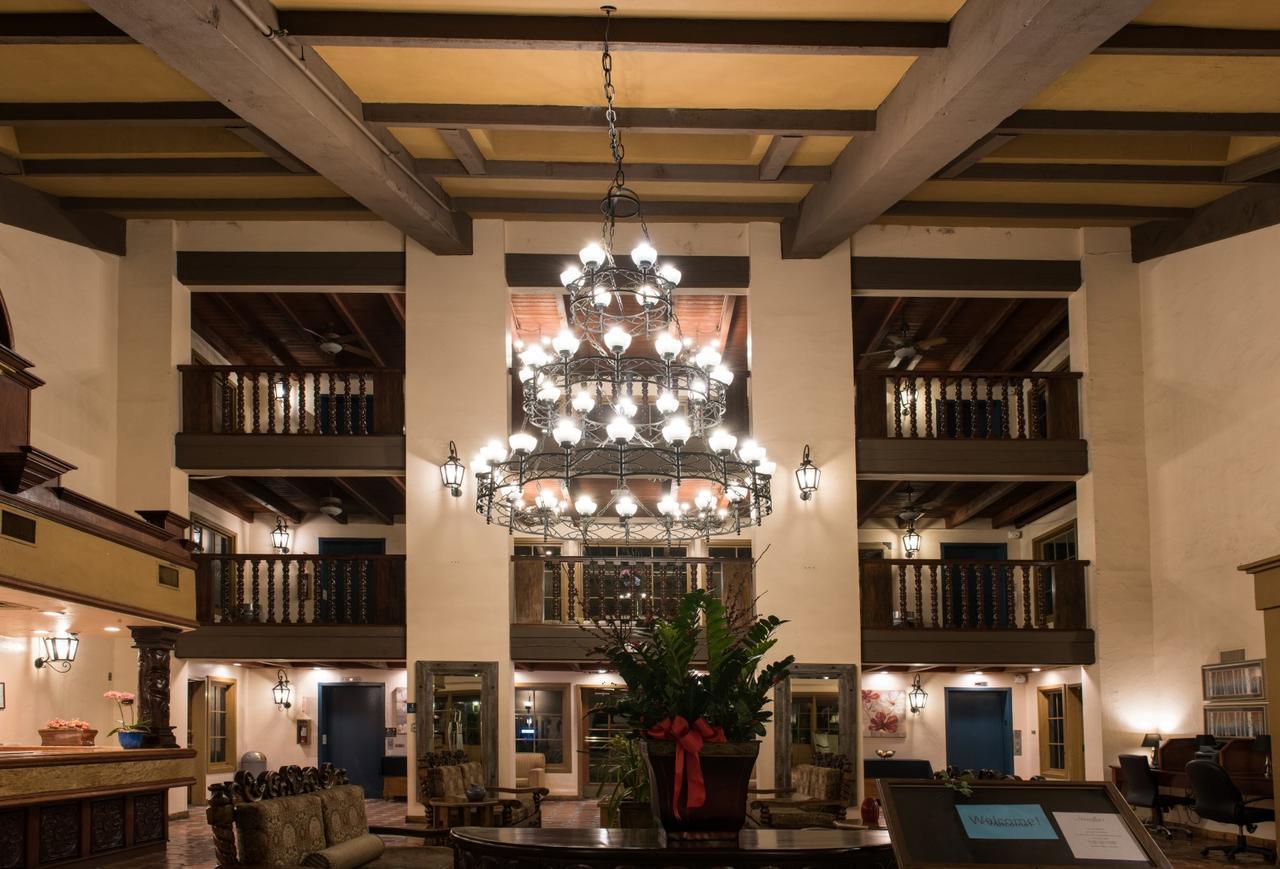Vanllee Hotel Covina Eksteriør billede