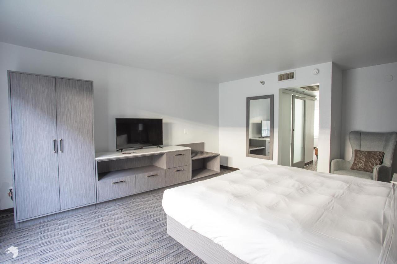 Vanllee Hotel Covina Eksteriør billede